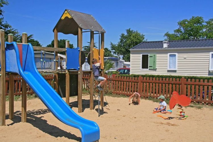 Les Marsouins camping 4 étoiles à Brétignolles sur Mer en Vendée